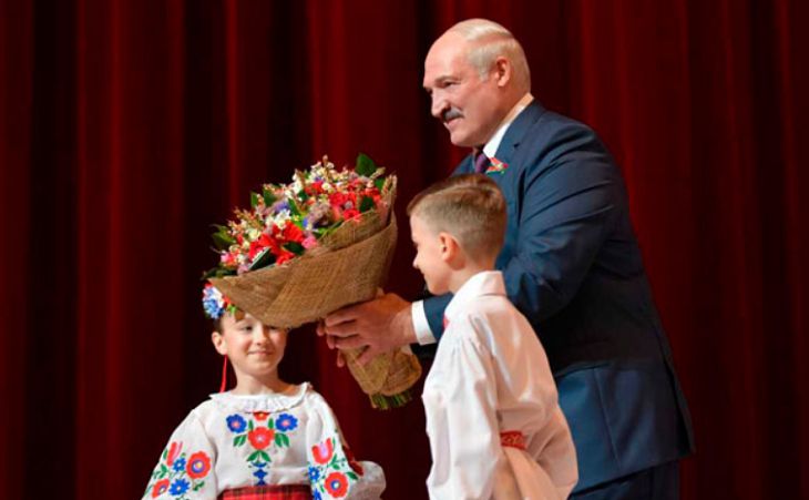 Лукашенко: к своей независимости белорусы шли более тысячи лет