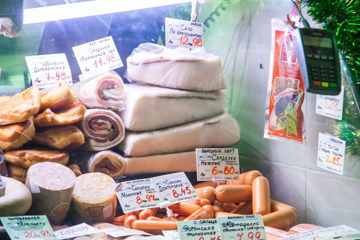 В Сети удивлены, зачем русские солят свиное сало В Сети удивлены, зачем русские солят свиное сало