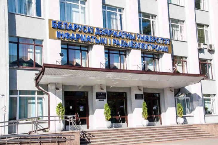 Лукашенко поручил построить четыре новых общежития вузов