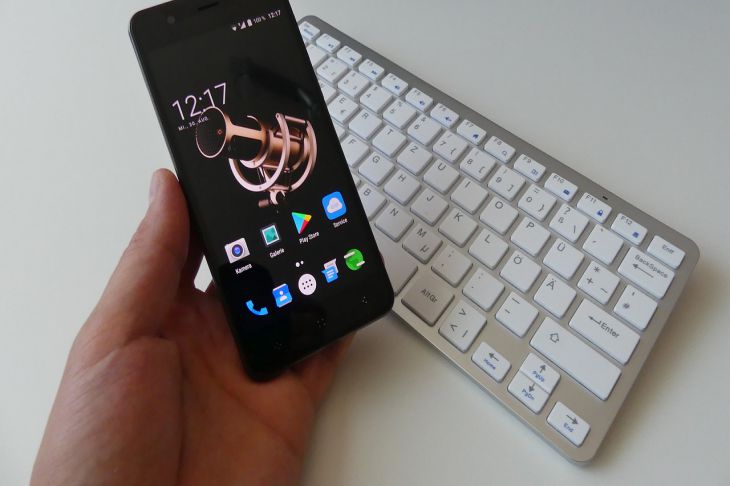 Смартфоны в опасности: новая уязвимость позволяет «сжечь» гаджет Смартфоны в опасности: новая уязвимость позволяет «сжечь» гаджет