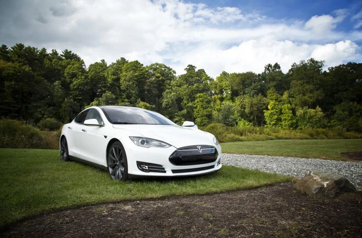 Китайский производитель электромобилей нанес удар по Tesla Китайский производитель электромобилей нанес удар по Tesla