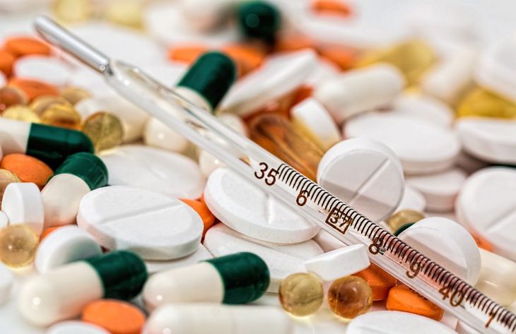 Медики составили список продуктов, которые категорически нельзя совмещать с лекарствами