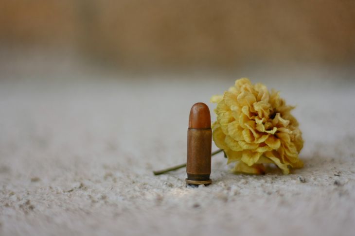 В Канаде пенсионер отказался надеть маску по требованию полиции, и был застрелен