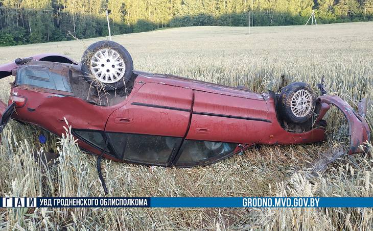 Под Гродно бесправник вылетел в кювет: мужчина в реанимации