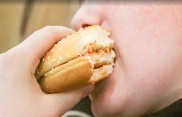 Физрук поделилась секретом, как похудеть без тренировок и диет