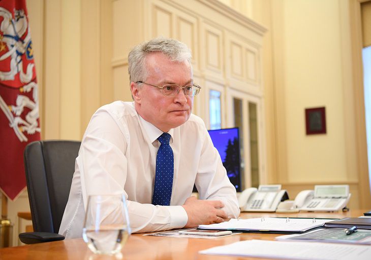 Президент Литвы ушел на самоизоляцию из-за угрозы заражения коронавирусом