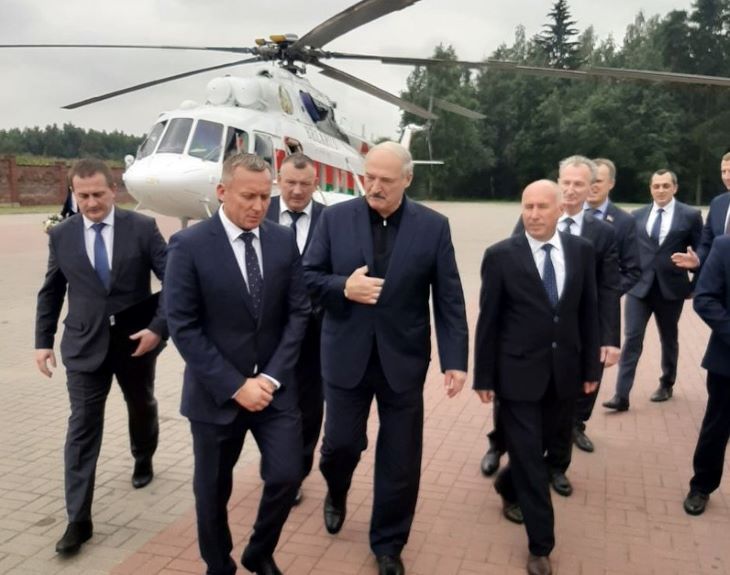 Люди знают -  нужно работать: На агрокомбинате, куда приехал Лукашенко, нет бастующих