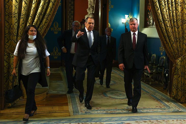 Лавров: белорусской оппозицией сейчас руководят с Запада Лавров: белорусской оппозицией сейчас руководят с Запада