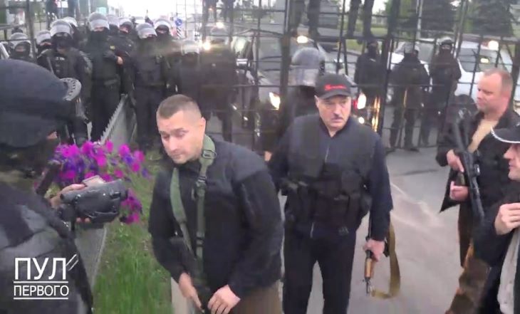 Лукашенко о воскресной акции протеста: Как крысы разбежались