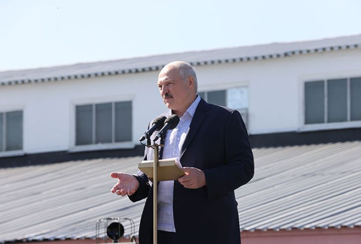 Лукашенко раскритиковал Оршу: Хвастаться пока нечем. Вы пока живете за счет государства