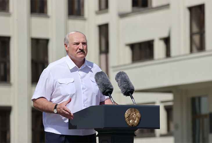 Да, я же не святой. Вы знаете мою жесткость: Лукашенко готов поделиться президентскими полномочиями