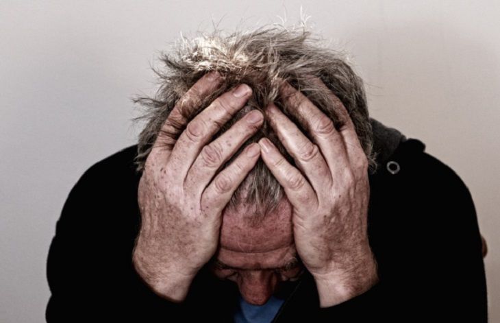 Врачи перечислили неожиданные причины головной боли Врачи перечислили неожиданные причины головной боли