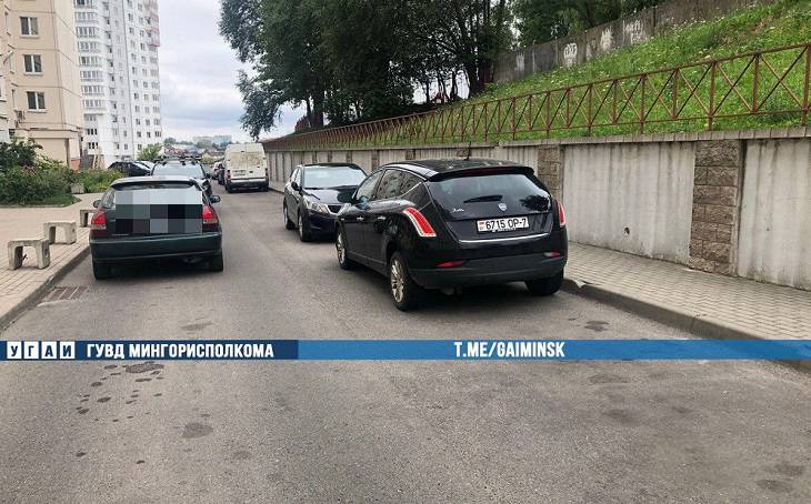 В Минске ехавшая задним ходом Honda сбила 2-летнего мальчика