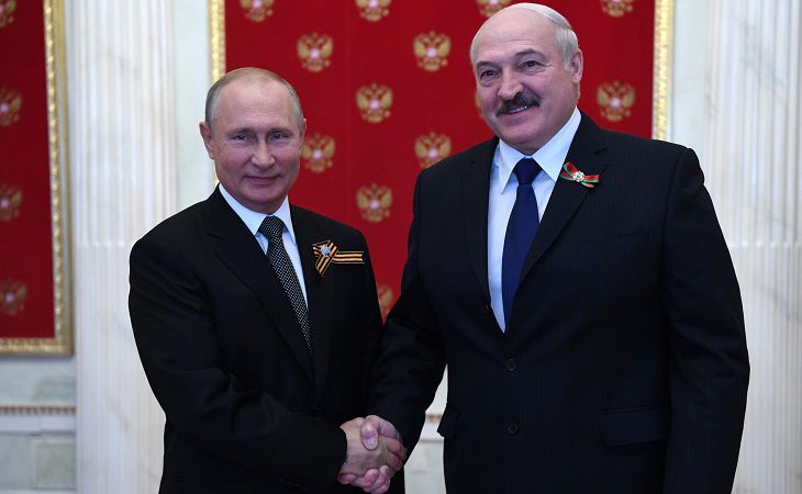 Воспитанный сотрудник КГБ: Лукашенко рассказал, как познакомился с Путиным