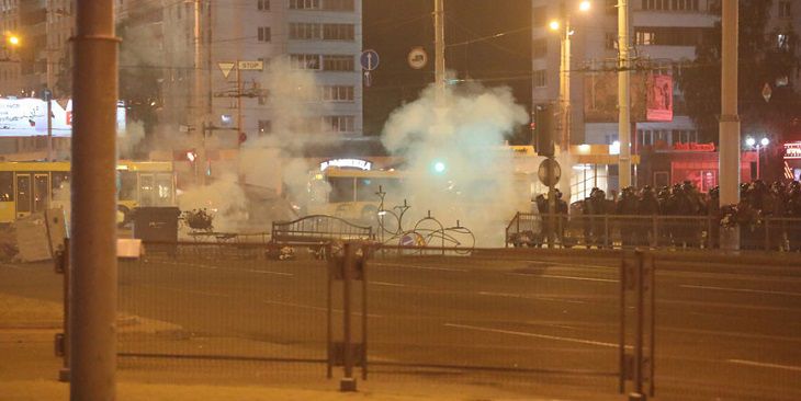 «Белта» показала массовые беспорядки в Минске