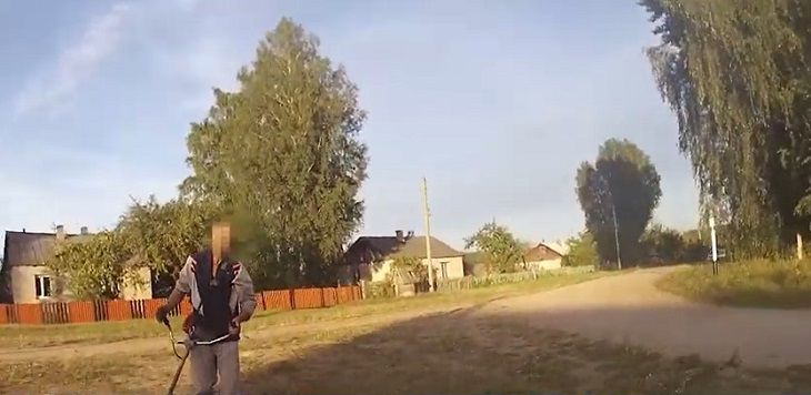 Под Докшицами мужчина угрожал милиционерам расправой бензокосой