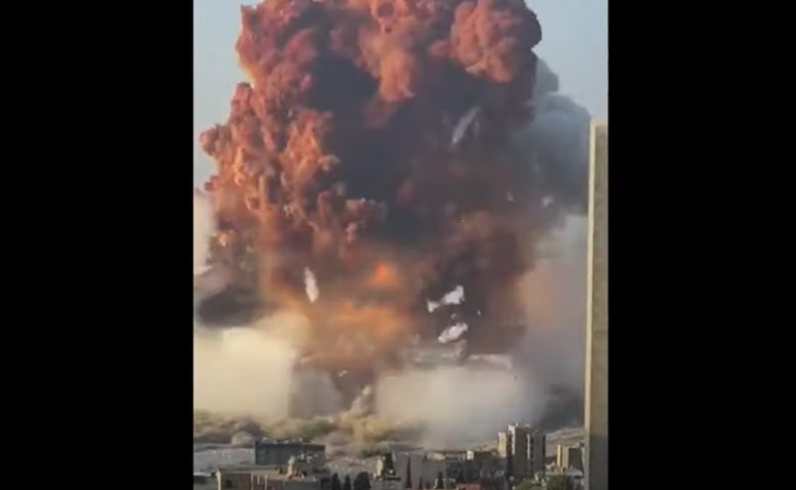 Сотни домов исчезли: опубликованы снимки Бейрута из космоса до и после взрыва 