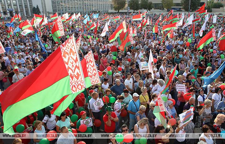 В Гомеле и Могилеве люди вышли на улицы в поддержку Лукашенко