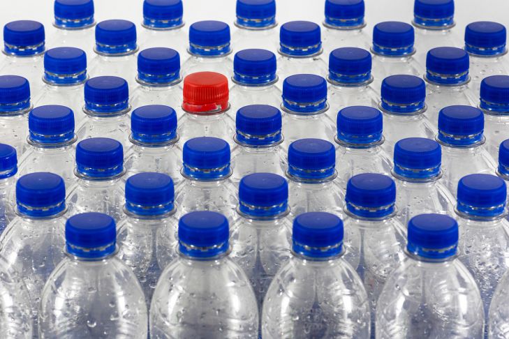 Эксперты объяснили, почему бутилированную воду не стоит покупать часто