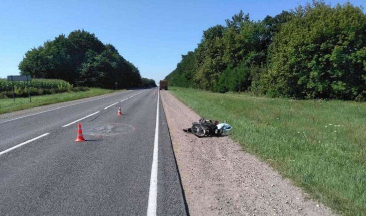 Под Брестом МАЗ задавил пенсионера на мопеде: он погиб