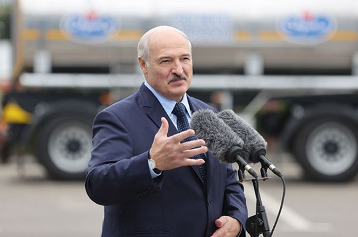 Лукашенко: Беларусь хотят превратить в театр военных действий