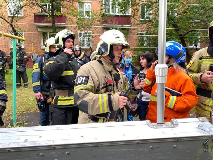 Взрыв и пожар произошли в жилом доме в Москве: подробности ЧП