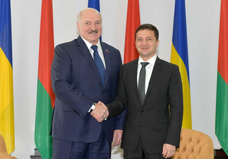 Лукашенко и Зеленский обсудили задержание боевиков в Беларуси