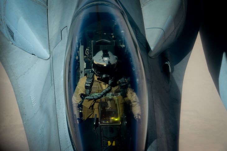 Пилоты российского истребителя Су-57 получили защиту от ядерного взрыва Пилоты российского истребителя Су-57 получили защиту от ядерного взрыва