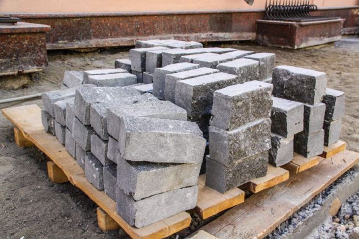 ТОП самых высокооплачиваемых профессий Беларуси. Вот какие зарплаты у каменщиков 