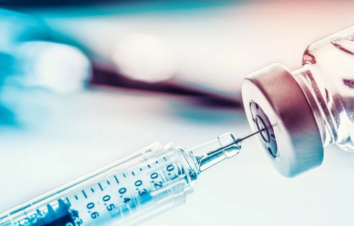 Названа дата появления китайской вакцины от COVID-19