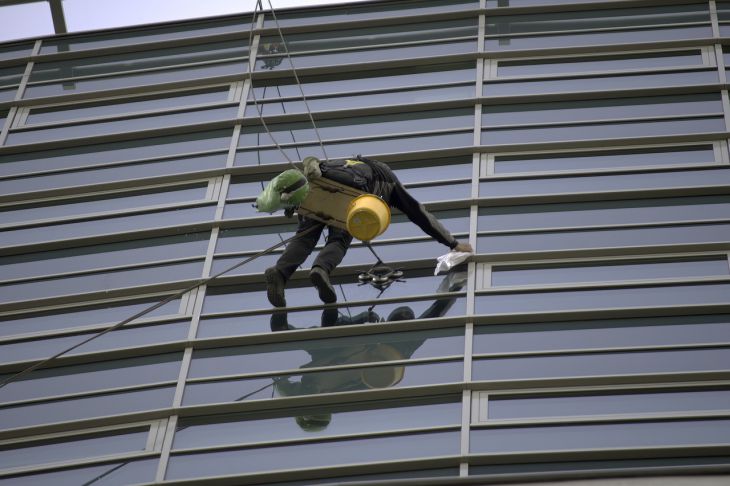 Из американской тюрьмы сбежали двое заключенных. План побега был по-детски простым