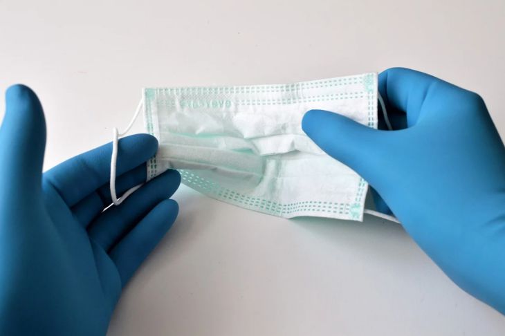 Минздрав Германии не оплатил поставку миллиардов защитных масок