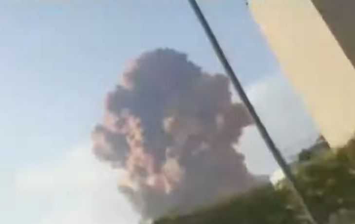 Около 300 тысяч человек остались без жилья после взрыва в Бейруте Около 300 тысяч человек остались без жилья после взрыва в Бейруте