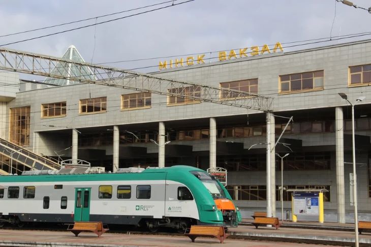 На вокзалах Беларуси теперь можно бесплатно подзаряжать телефоны 
