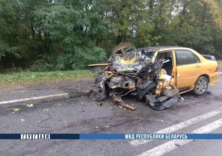 Страшная авария в Копыльском районе: погибли 3 человека Страшная авария в Копыльском районе: погибли 3 человека
