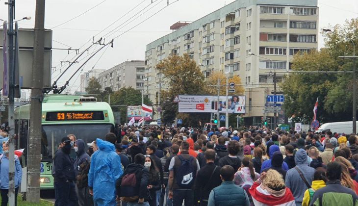 Власти Минска: Из-за уличных протестов торговые центры, магазины и кафе несут убытки
