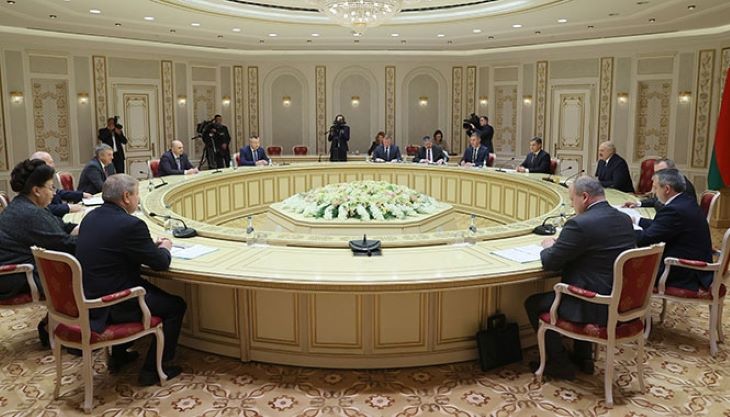 Лукашенко хочет замахнуться на 1 млрд долларов товарооборота с Брянской областью