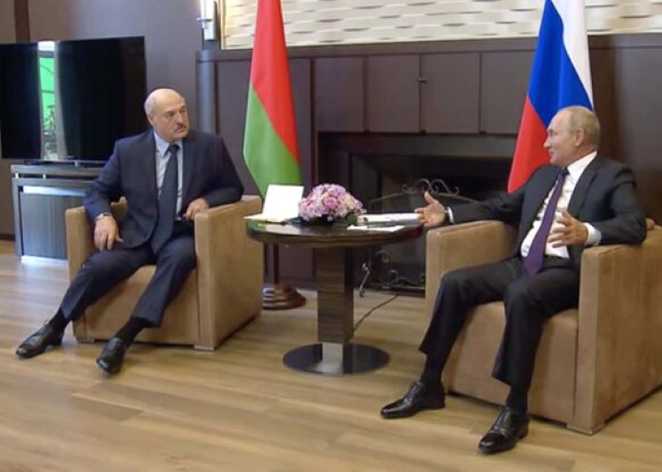 Песков рассказал, встретятся ли в ближайшее время Путин и Лукашенко  