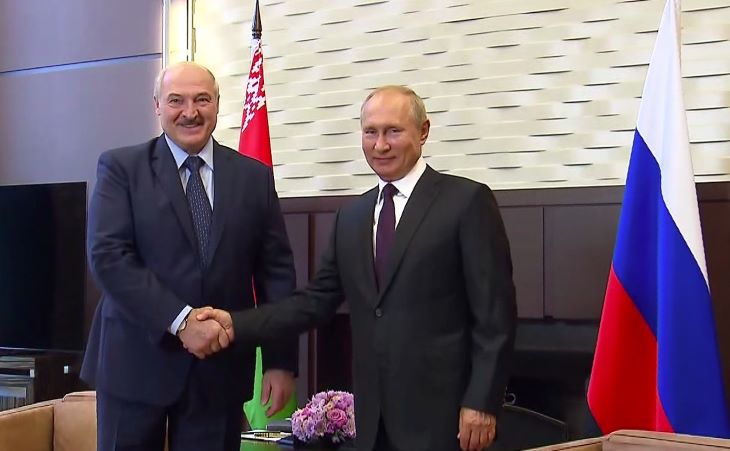 Путин и Лукашенко не обсуждали размещение в Беларуси российских баз