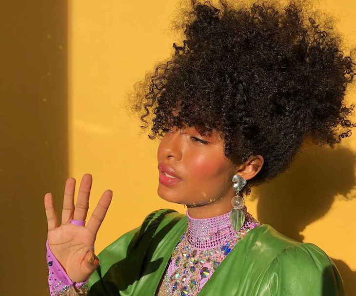 Не устроил цвет кожи: Люди раскритиковали внешность Динь-Динь в фильме о Питере Пэне Не устроил цвет кожи: Люди раскритиковали внешность Динь-Динь в фильме о Питере Пэне