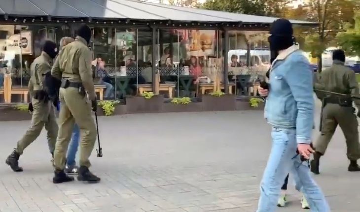 В Минске завершился женский марш оппозиции: чем все закончилось 