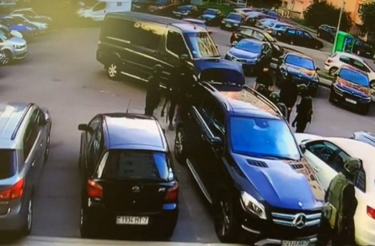 Задержаны известные белорусские телеведущие Денис Дудинский и Дмитрий Кохно