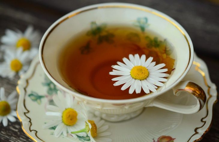 Почему стоит пить ромашковый чай: медики назвали 5 причин