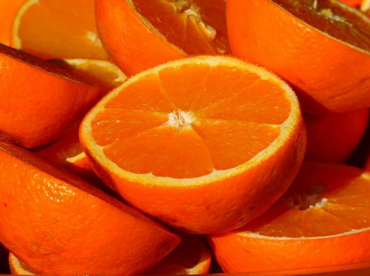 Медики назвали витамины, необходимые для укрепления зрения