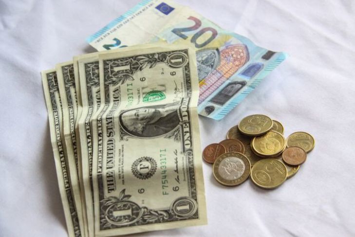 Белорусский рубль вновь укрепился к доллару и евро. Курсы валют на 10 сентября 2020 года