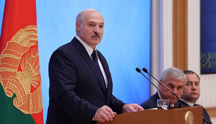 Лукашенко поручил провести перерегистрацию всех политических партий в Беларуси