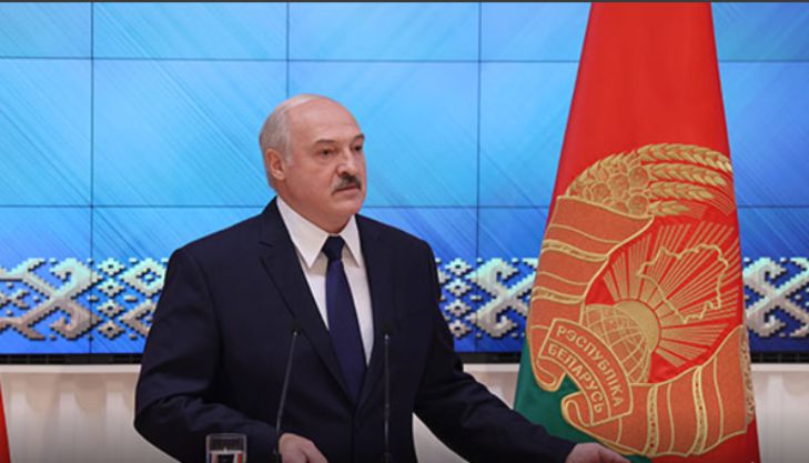 Лукашенко: Когда-то божьим промыслом народ Беларуси неожиданно обрел свою независимость