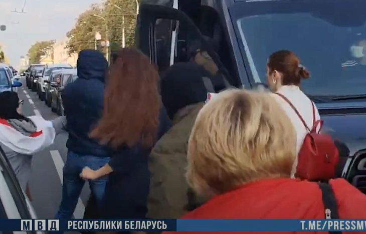 МВД: водитель, нарочно заблокировавший движение в Минске, оказался пьян