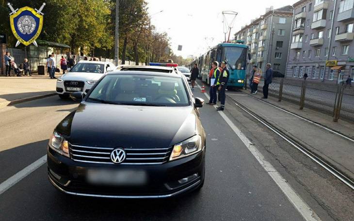 В Минске Volkswagen сбил 9-летнюю девочку: ищут очевидцев В Минске Volkswagen сбил 9-летнюю девочку: ищут очевидцев