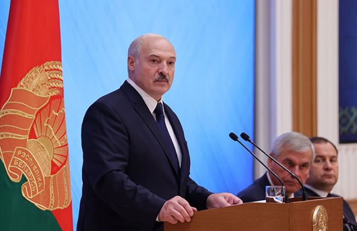 Лукашенко: МИД следует адекватно отвечать на привычные нам санкции и новые вызовы